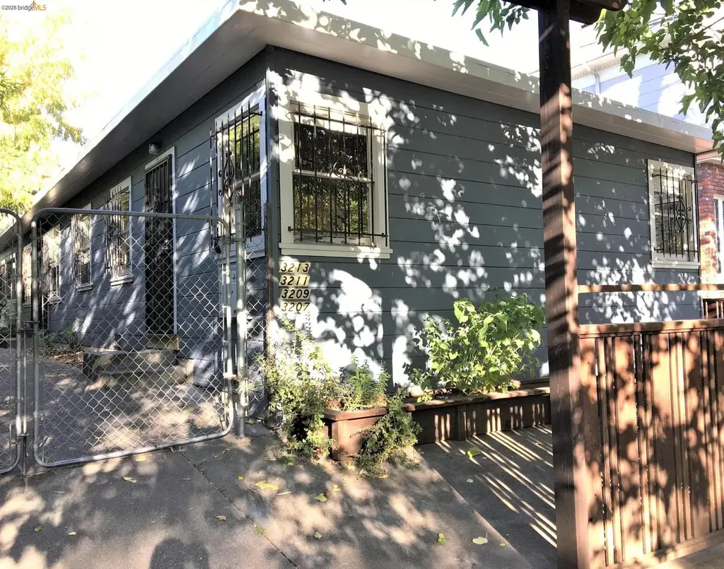 3207-3213 Ellis Street Berkeley CA 94703