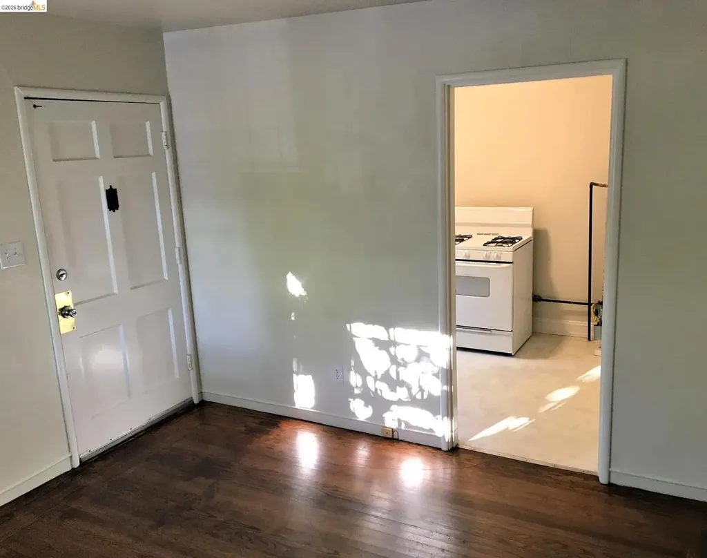 3207-3213 Ellis Street Berkeley CA 94703