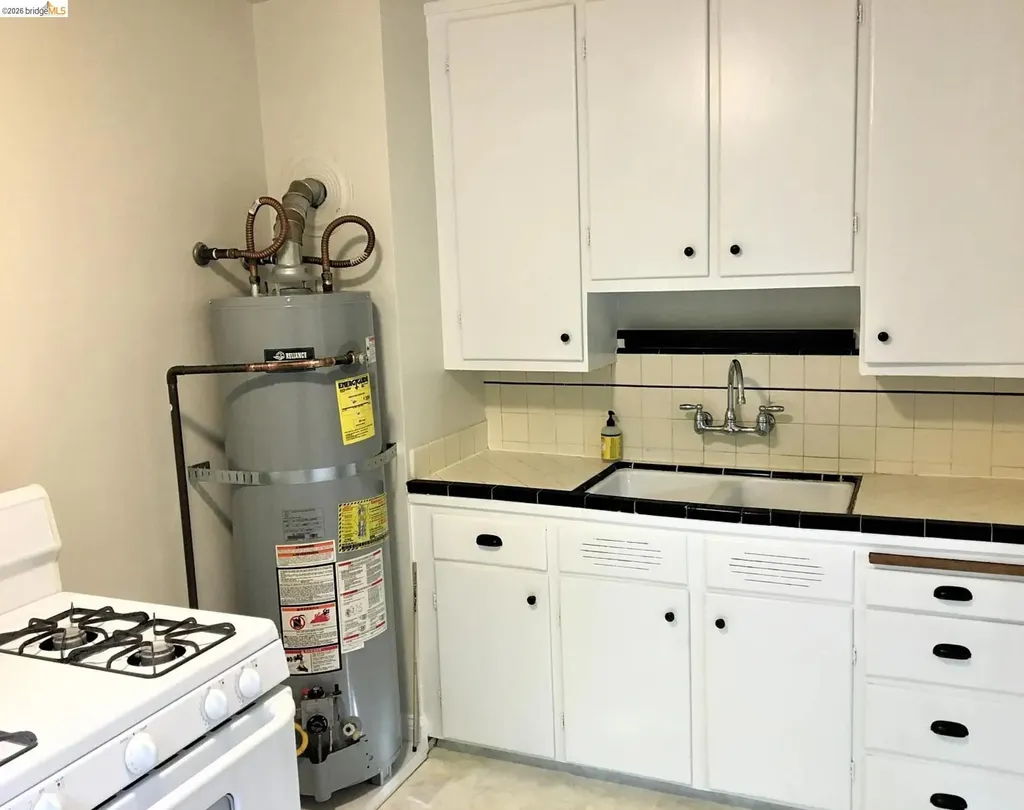 3207-3213 Ellis Street Berkeley CA 94703