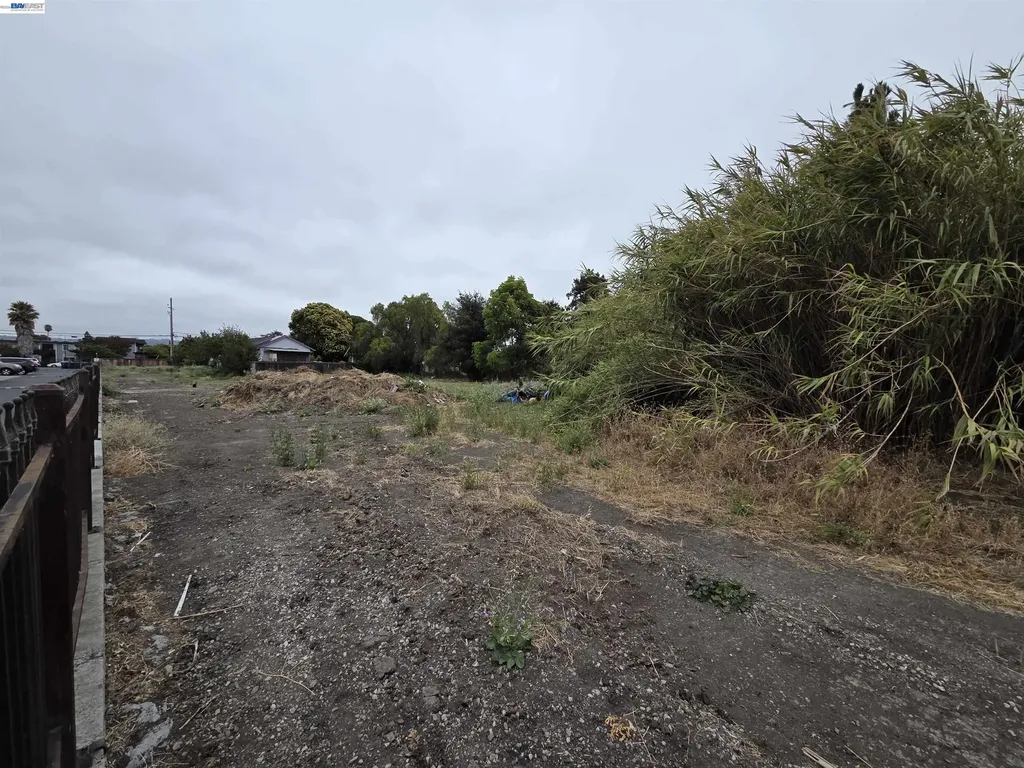22329 Garden Avenue Hayward CA 94541