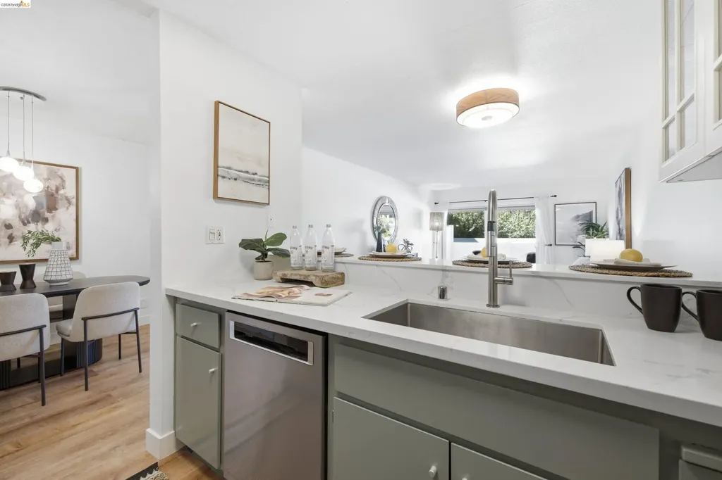 288 Whitmore Street Oakland CA 94611
