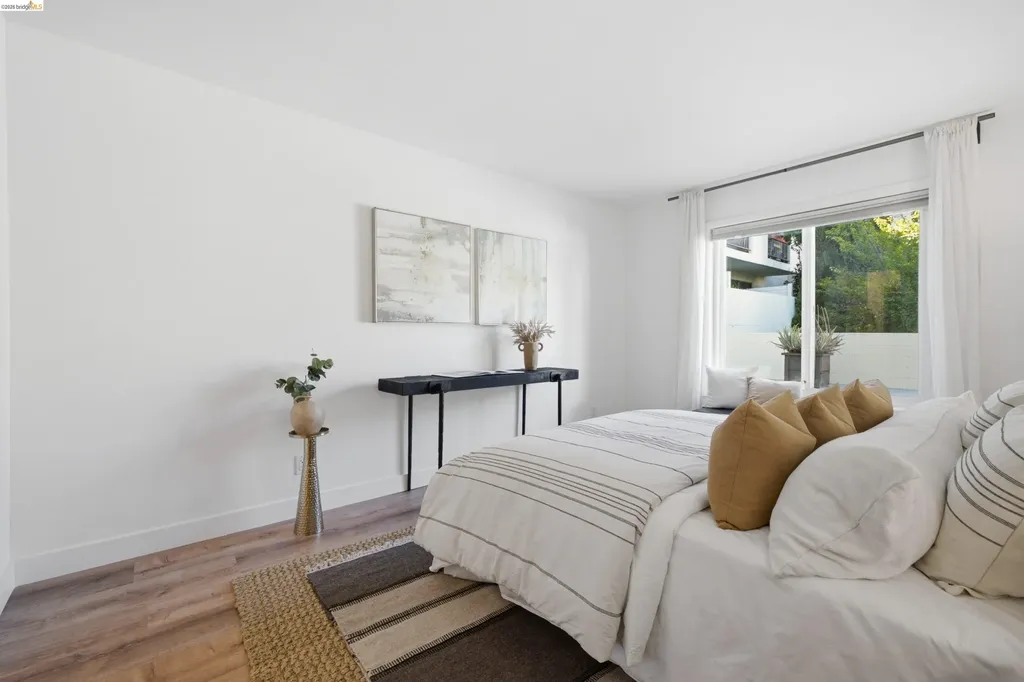 288 Whitmore Street Oakland CA 94611
