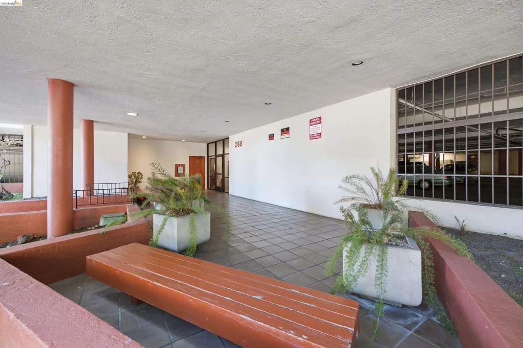 288 Whitmore Street Oakland CA 94611