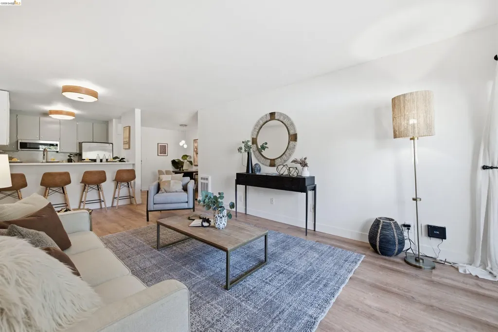 288 Whitmore Street Oakland CA 94611