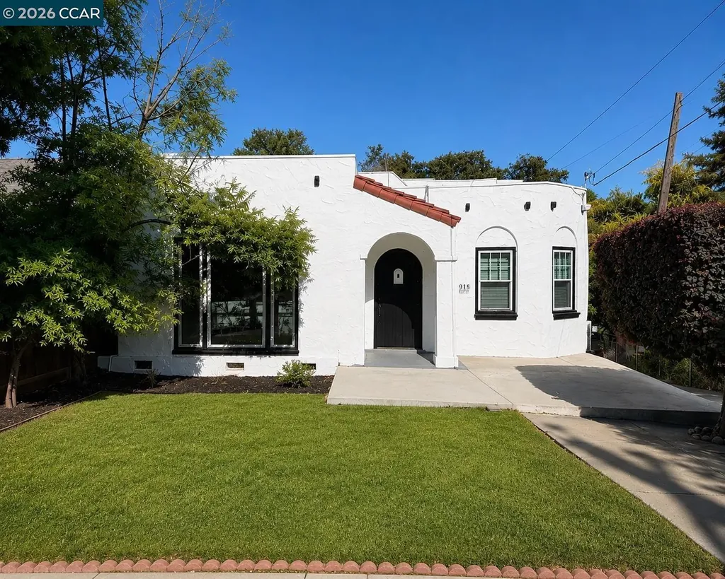 915 Brown Street Martinez CA 94595