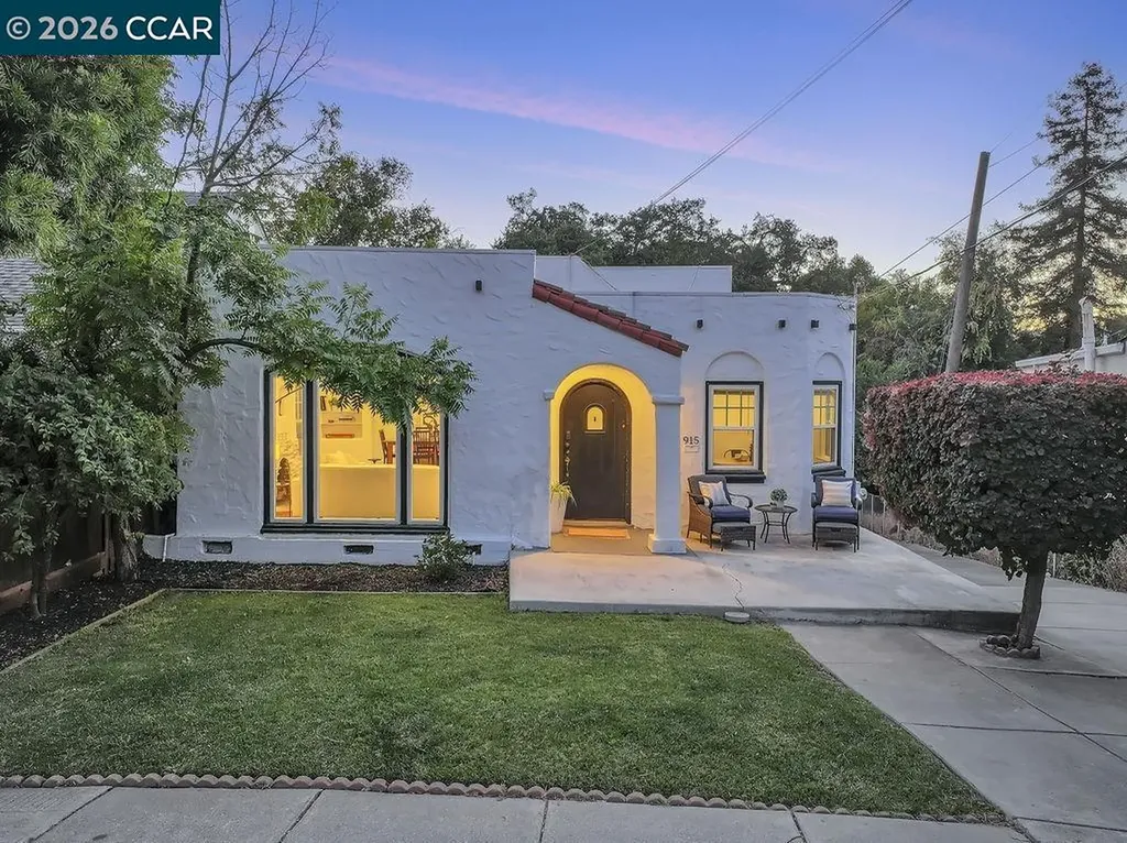 915 Brown Street Martinez CA 94595