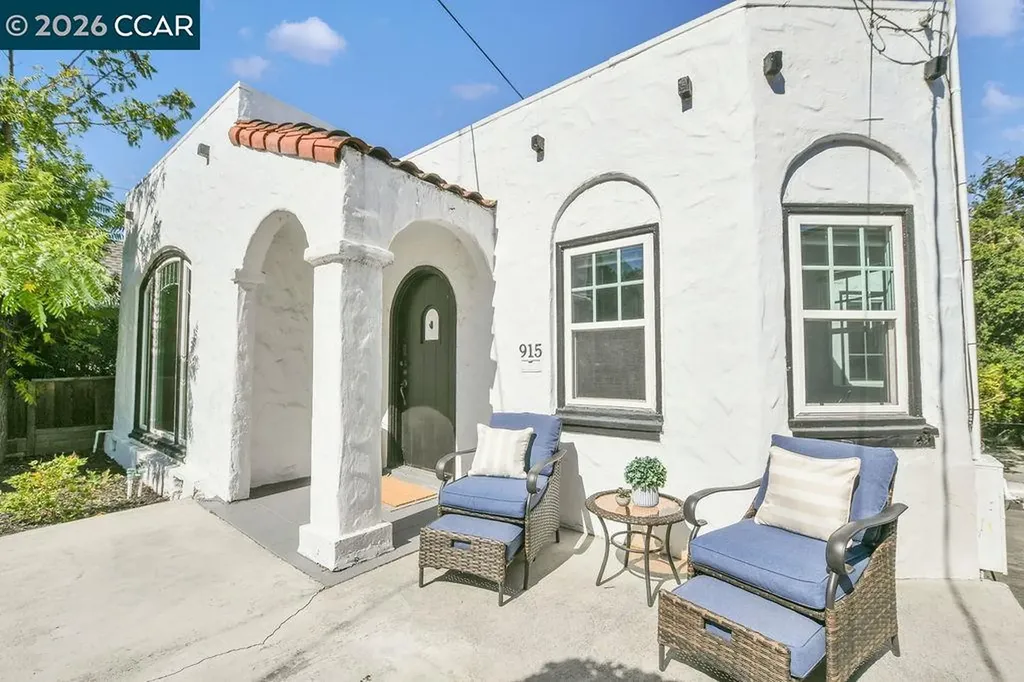 915 Brown Street Martinez CA 94595