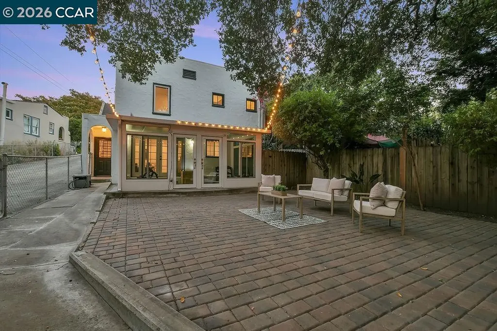 915 Brown Street Martinez CA 94595