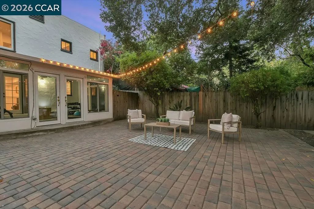 915 Brown Street Martinez CA 94595