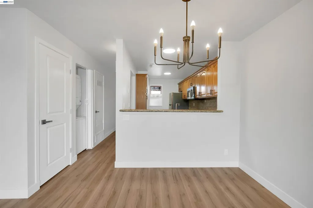 27949 Thornton Court Hayward CA 94544