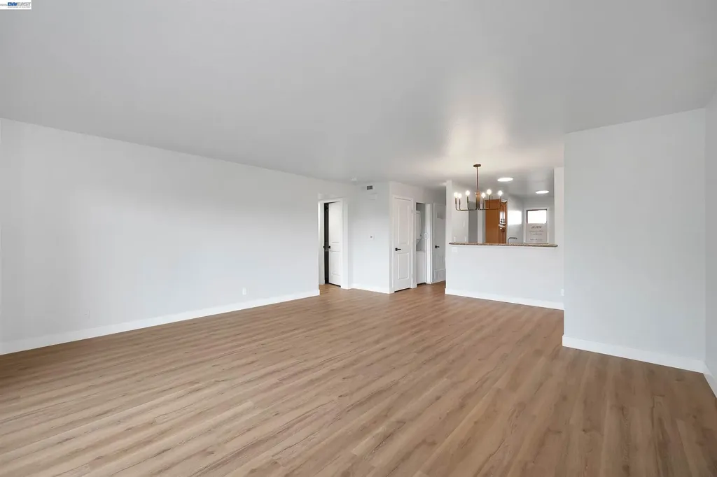 27949 Thornton Court Hayward CA 94544