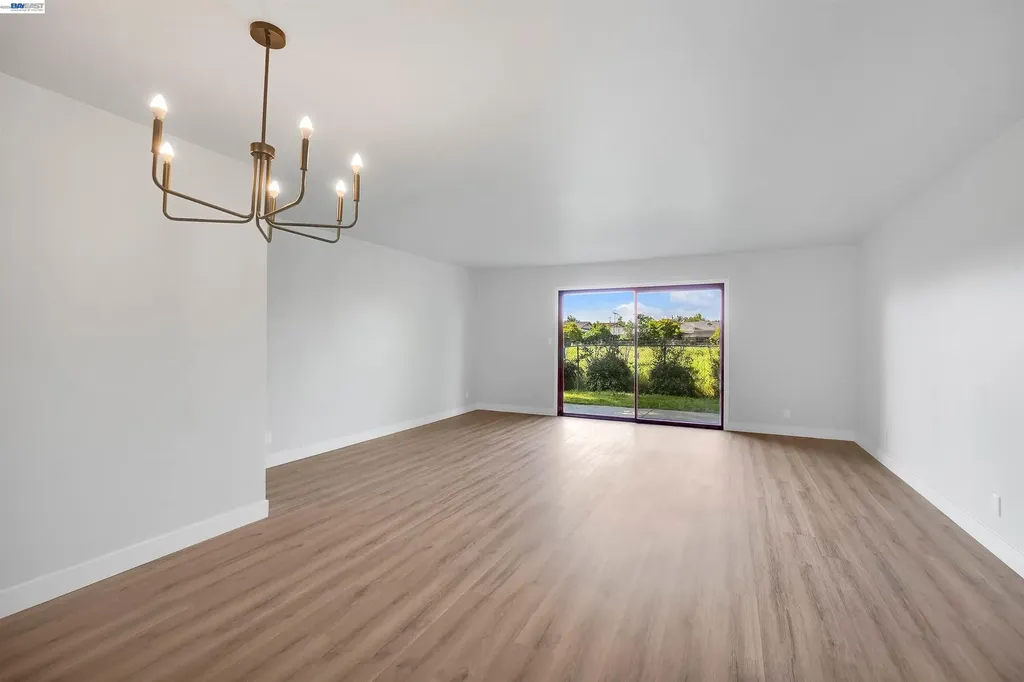 27949 Thornton Court Hayward CA 94544