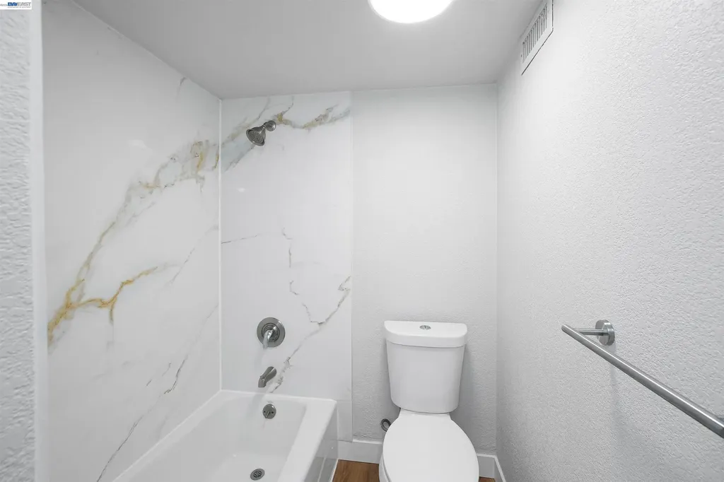 27949 Thornton Court Hayward CA 94544
