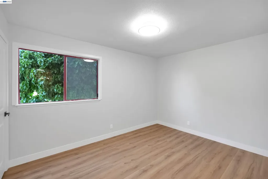 27949 Thornton Court Hayward CA 94544