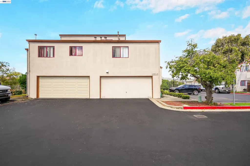 27949 Thornton Court Hayward CA 94544