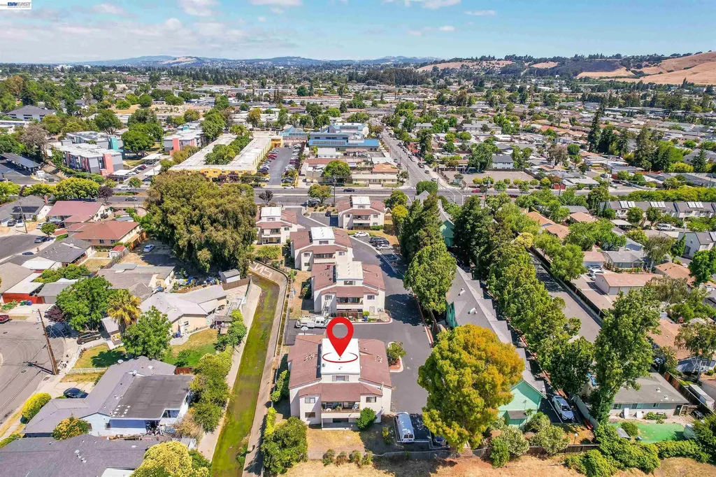 27949 Thornton Court Hayward CA 94544