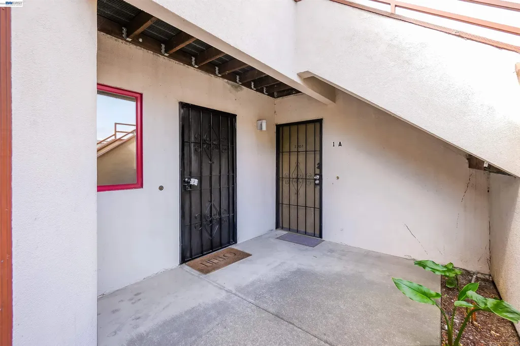 27949 Thornton Court Hayward CA 94544