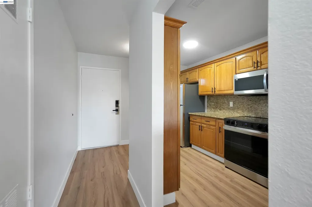 27949 Thornton Court Hayward CA 94544