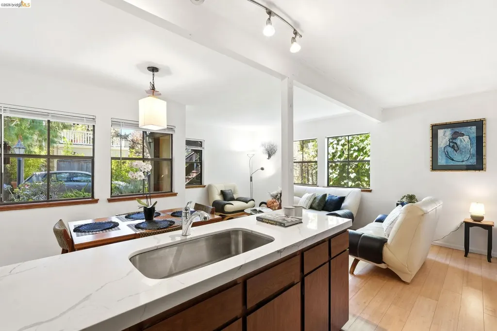2915 Benvenue Avenue Berkeley CA 94705