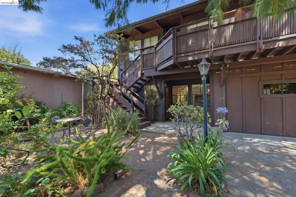 2915 Benvenue Avenue Berkeley CA 94705