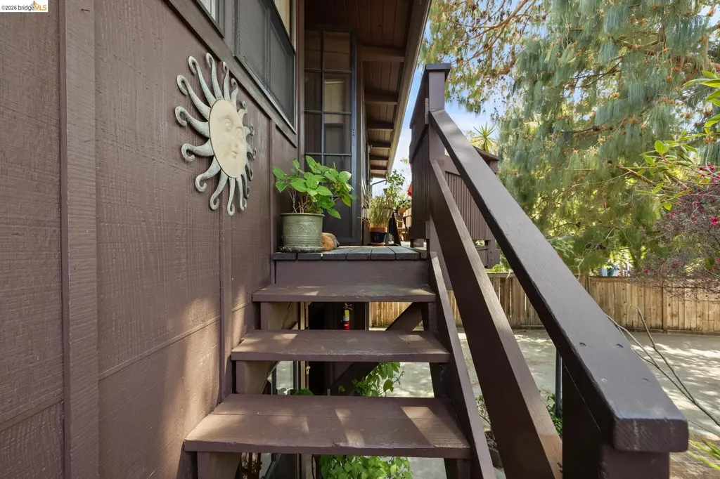 2915 Benvenue Avenue Berkeley CA 94705