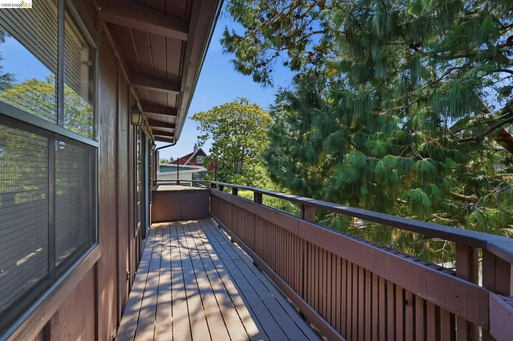 2915 Benvenue Avenue Berkeley CA 94705
