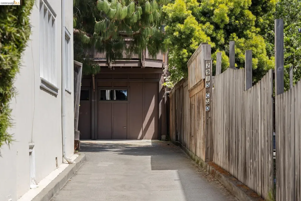 2915 Benvenue Avenue Berkeley CA 94705