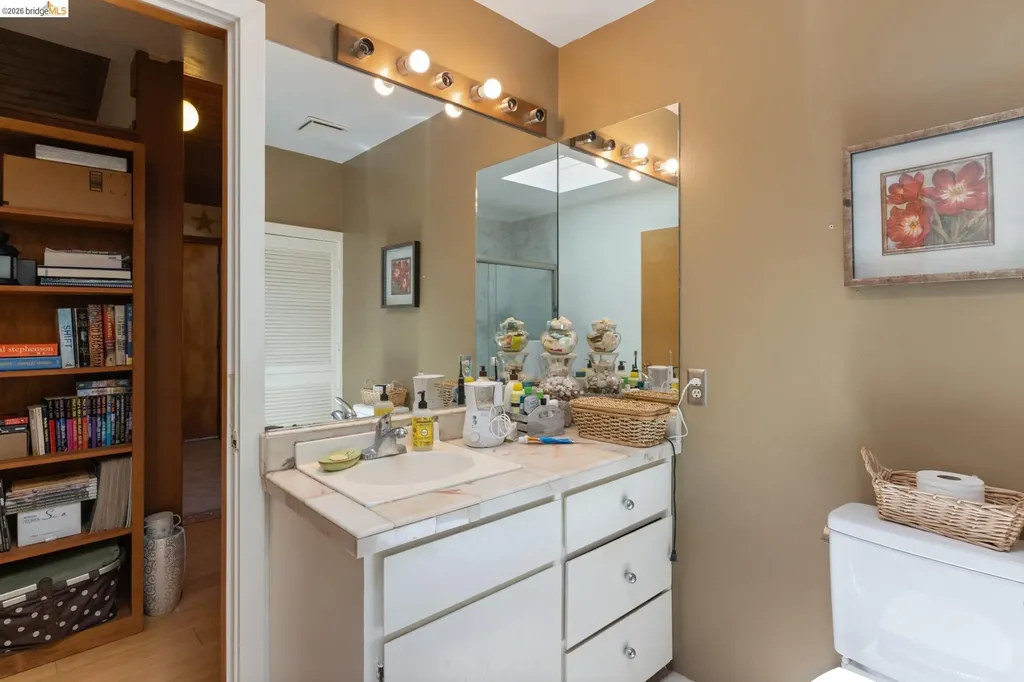 2915 Benvenue Avenue Berkeley CA 94705