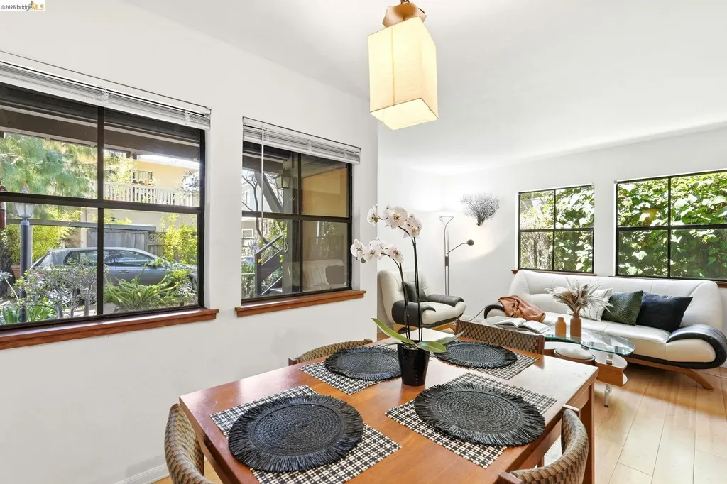 2915 Benvenue Avenue Berkeley CA 94705