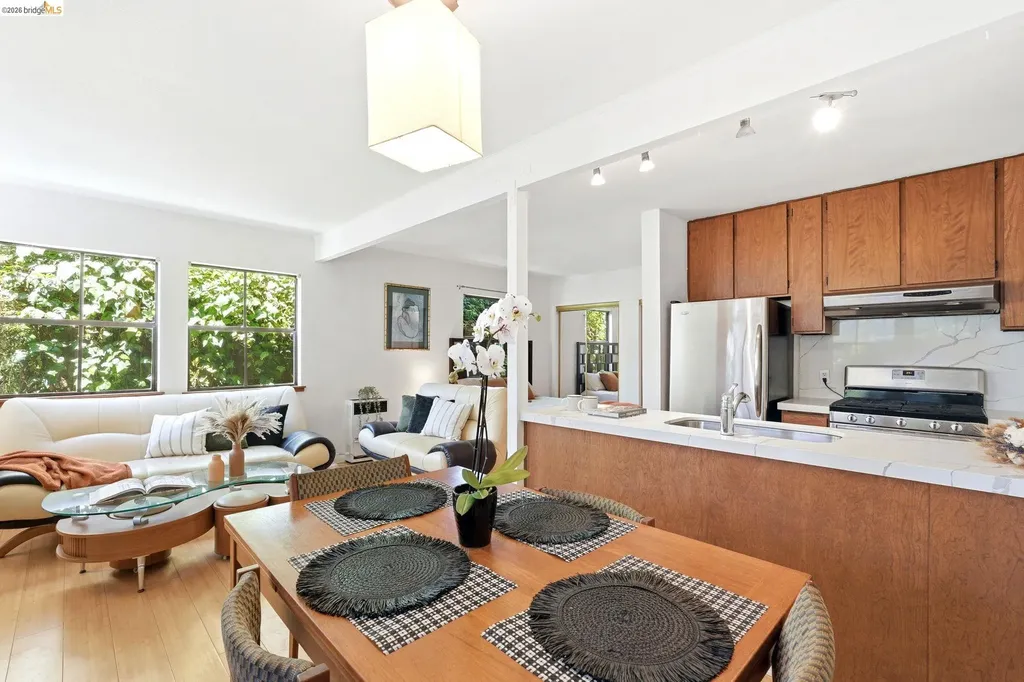 2915 Benvenue Avenue Berkeley CA 94705