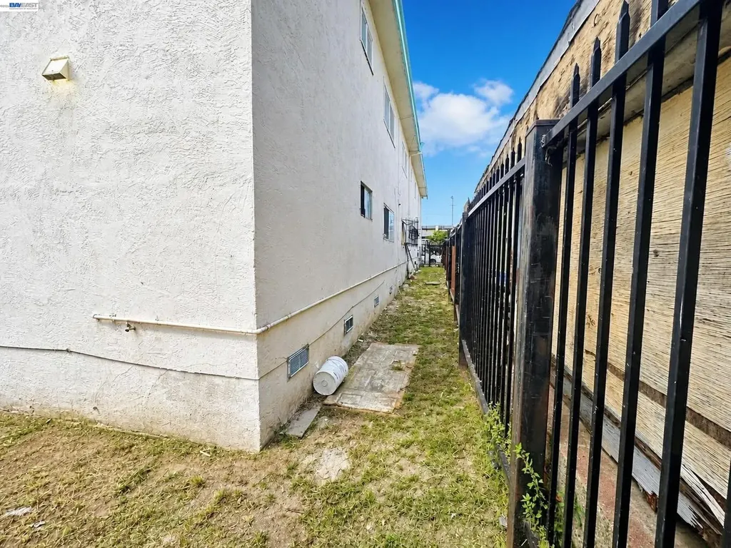 2426 57th Avenue Oakland CA 94605