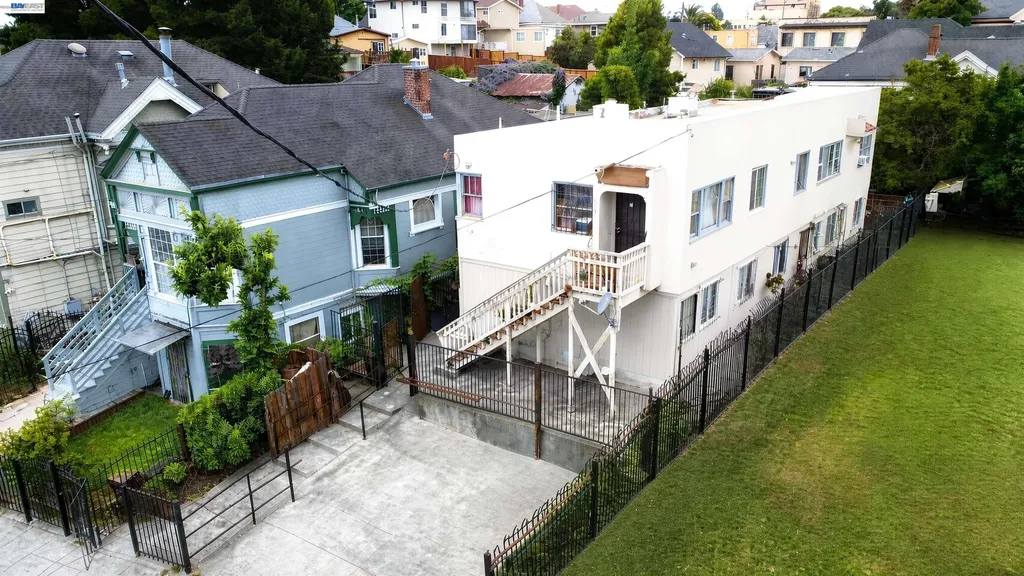 2051 23rd Avenue Oakland CA 94606