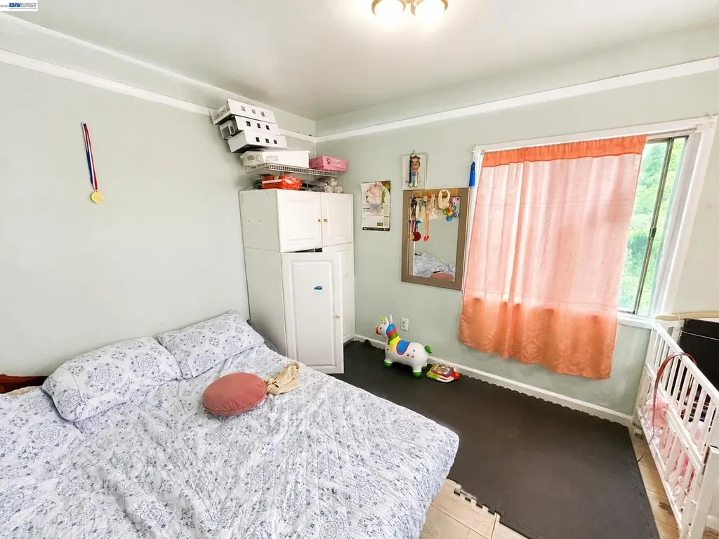 2051 23rd Avenue Oakland CA 94606