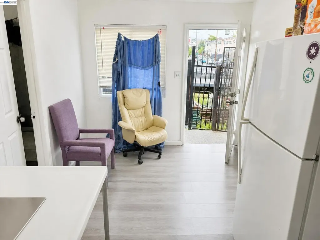 2051 23rd Avenue Oakland CA 94606