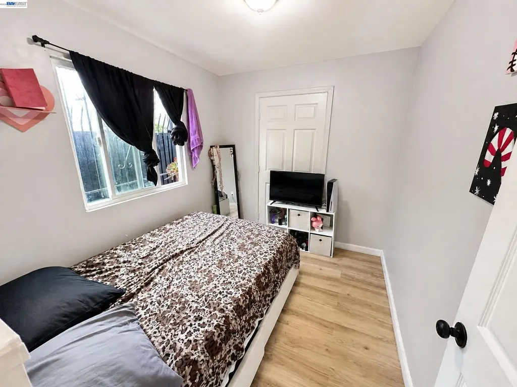 2051 23rd Avenue Oakland CA 94606
