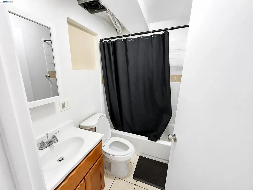 2051 23rd Avenue Oakland CA 94606
