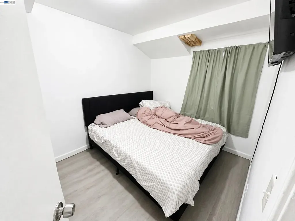 2051 23rd Avenue Oakland CA 94606