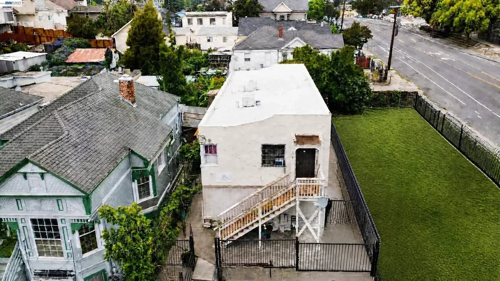2051 23rd Avenue Oakland CA 94606