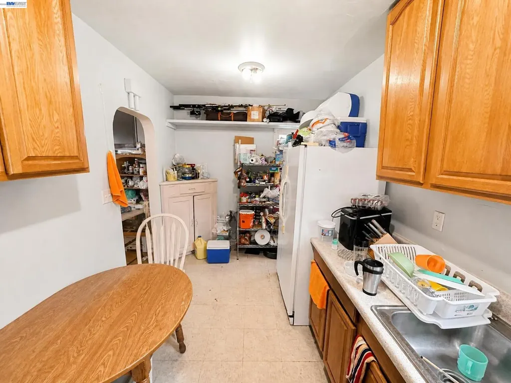 2051 23rd Avenue Oakland CA 94606