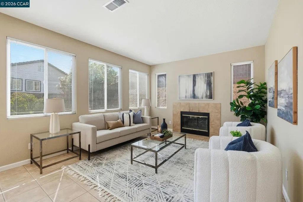 104 Sunpeak Drive Pittsburg CA 94565