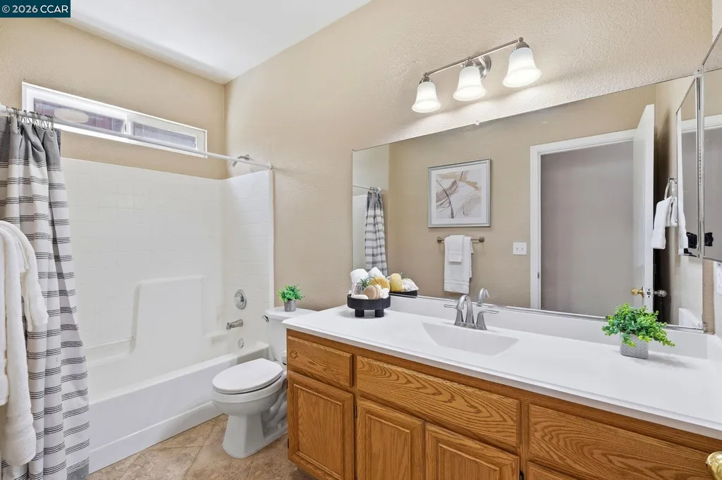 104 Sunpeak Drive Pittsburg CA 94565