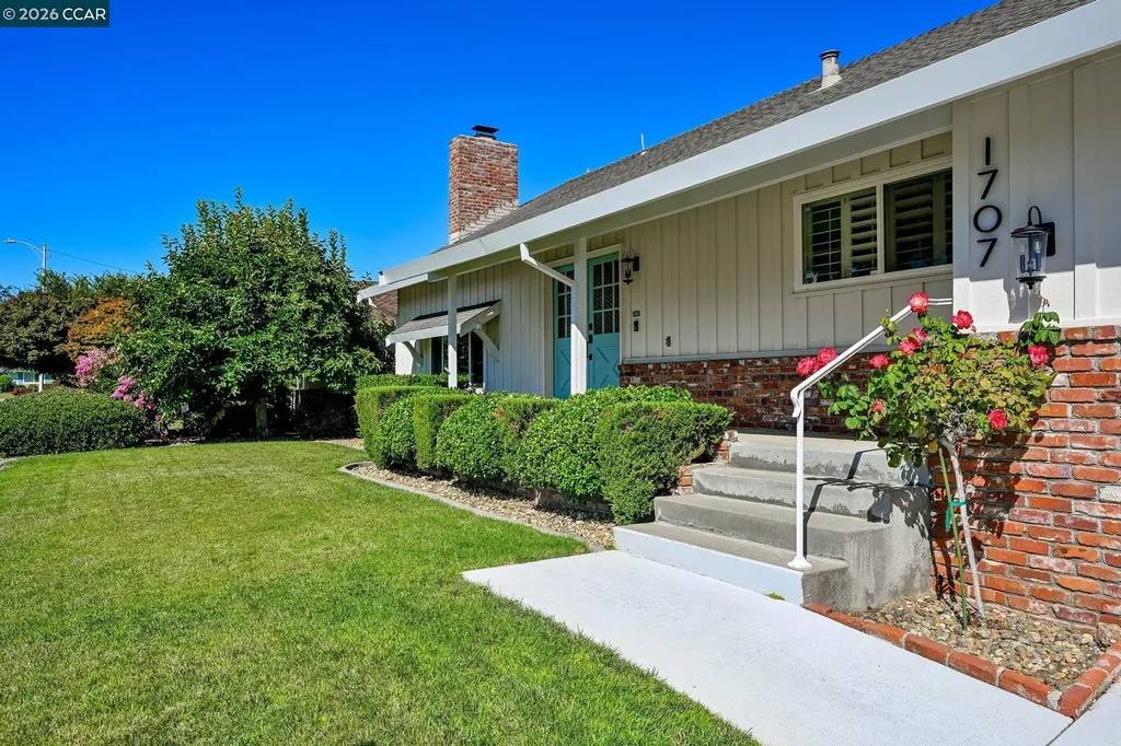 1707 Pepperwood Court Concord CA 94521