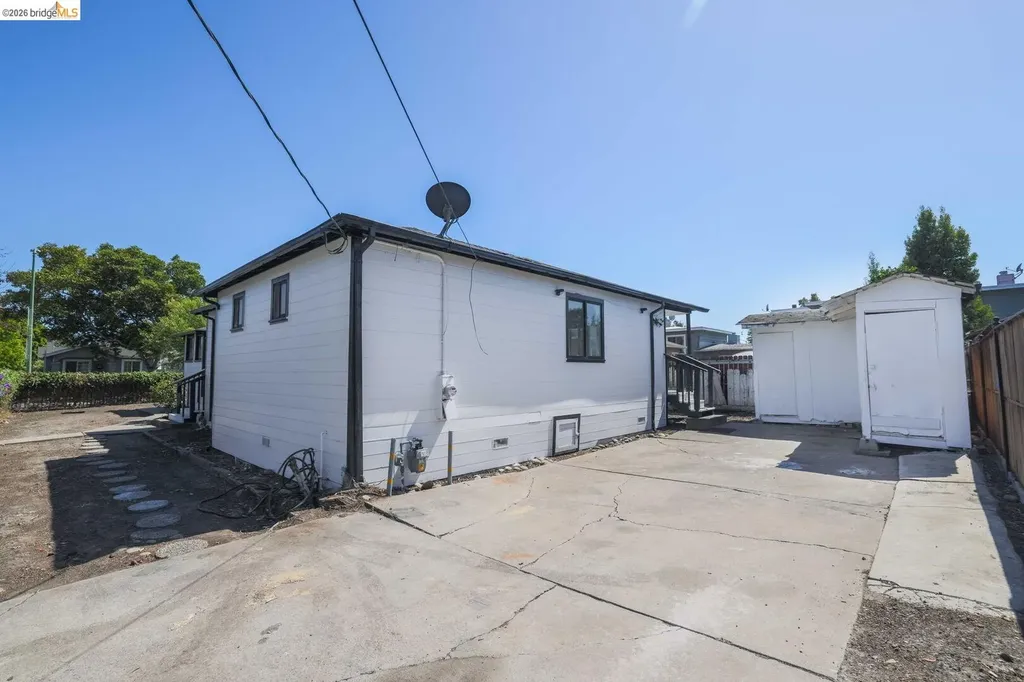 1937 98th Avenue Oakland CA 94603