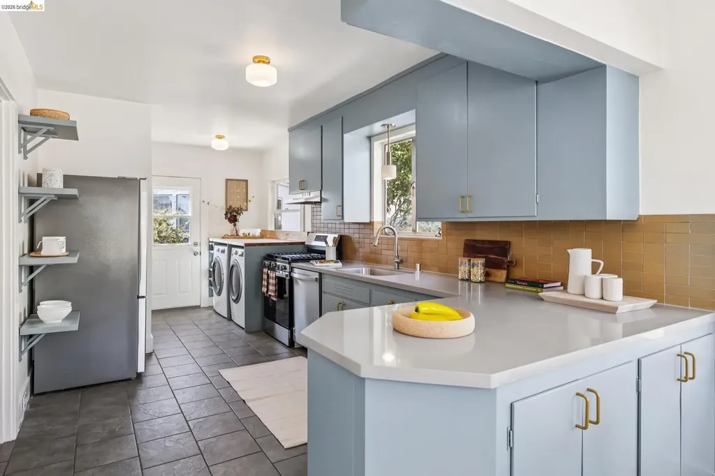 5439 Barrett Avenue El Cerrito CA 94530