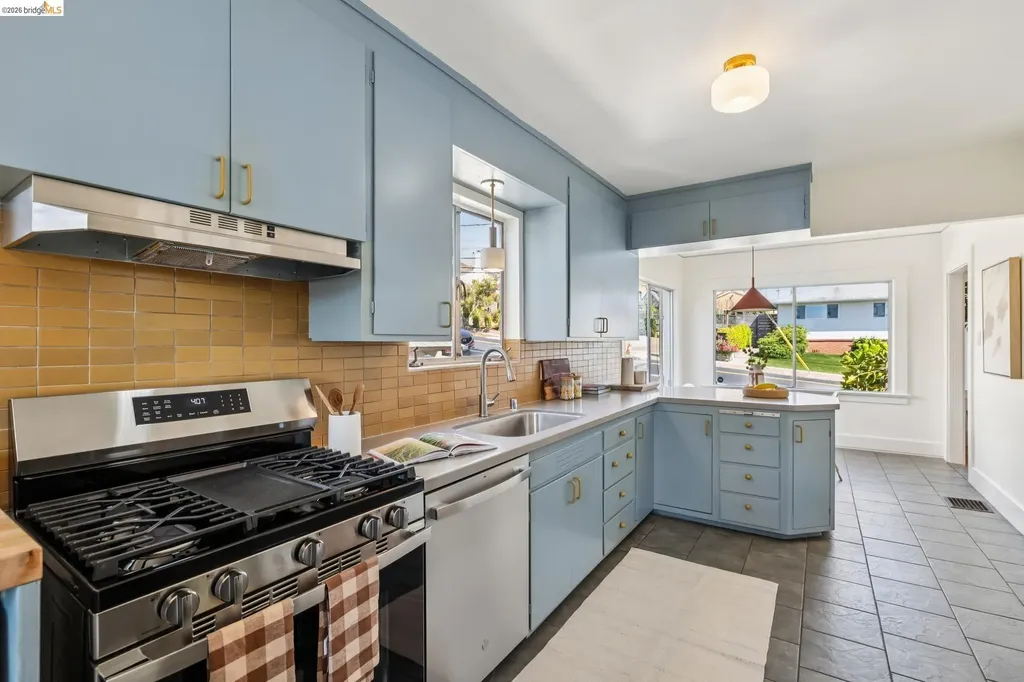 5439 Barrett Avenue El Cerrito CA 94530
