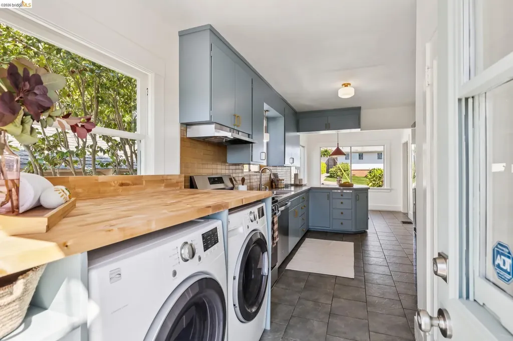 5439 Barrett Avenue El Cerrito CA 94530