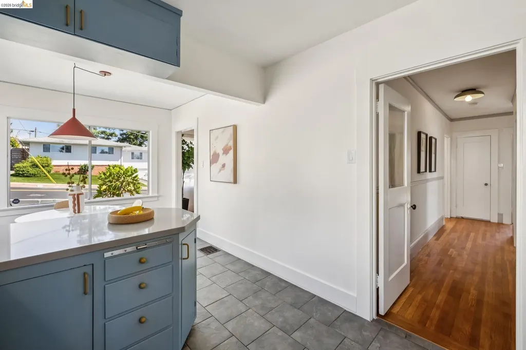 5439 Barrett Avenue El Cerrito CA 94530