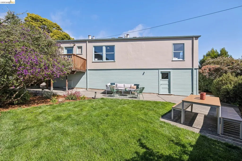 5439 Barrett Avenue El Cerrito CA 94530
