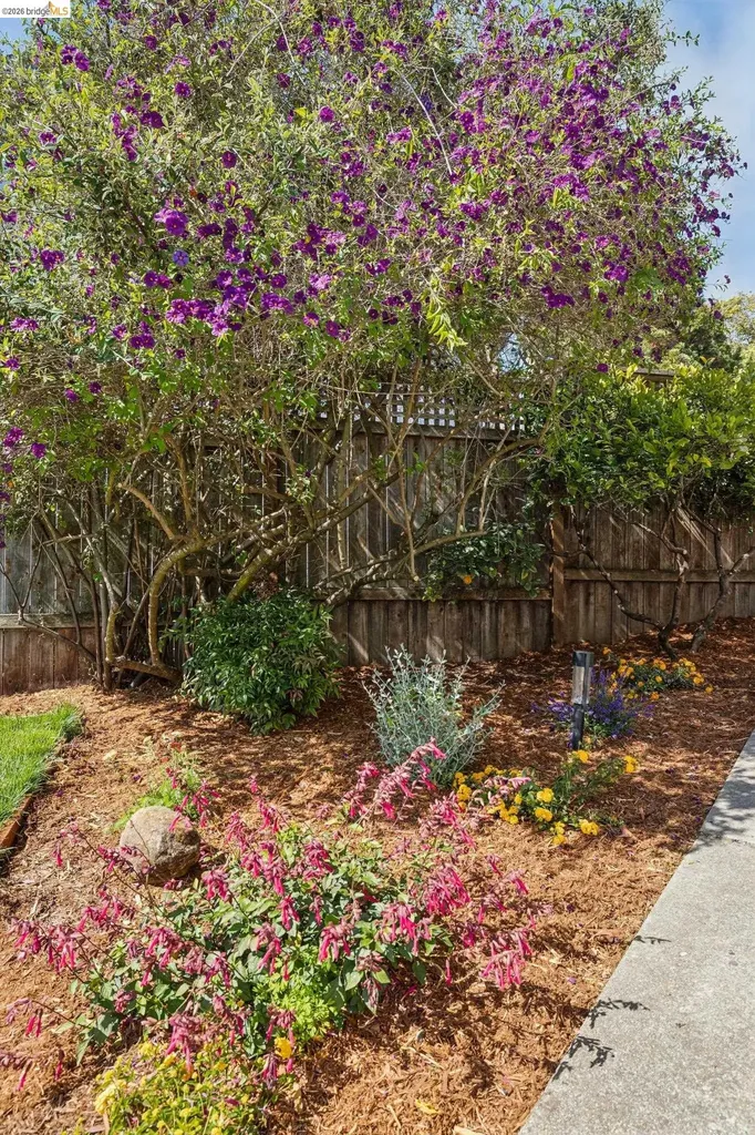 5439 Barrett Avenue El Cerrito CA 94530