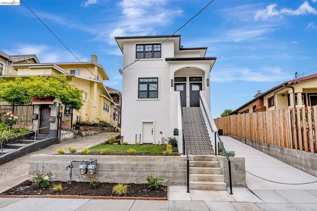 2443 13th Avenue Oakland CA 94606